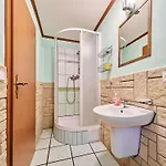 U Hronova-5 By Interhome Chlivce