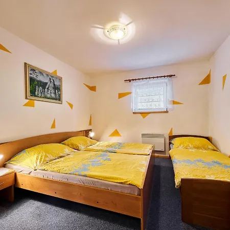 U Hronova-5 By Interhome * Chlivce