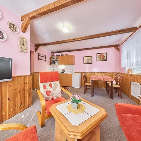 Tatil Evi U Hronova-5 By Interhome